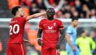 الدوري الإنجليزي.. لماذا غير ليفربول قميصه أمام مانشستر سيتي؟