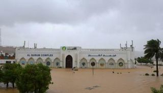 الأمطار أغرقت الشوارع