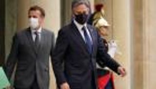 ماكرون وبلينكن في لقاء "خارج الأجندة".. هل ترسو "أزمة الغواصات"؟