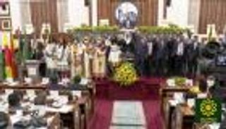 برلمان إثيوبيا يصادق على حكومة آبي أحمد.. وزيرا الري والدفاع أبرز المغادرين