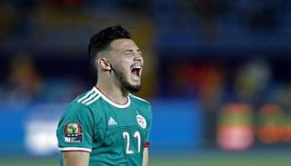 رامي بن سبعيني لاعب منتخب الجزائر
