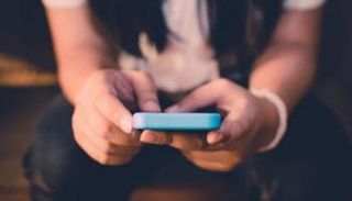 التحرش الإلكتروني بالأطفال