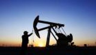  ارتفاع المخزونات الأمريكية يضغط على أسعار النفط