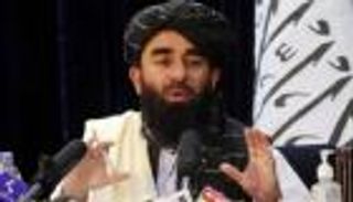 "أسرى وأسلحة ووثائق".. ضربة موجعة من طالبان لداعش 