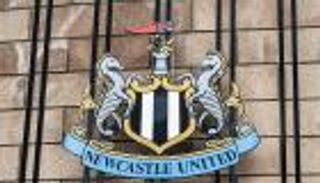 بعد الاستحواذ السعودي.. كم عدد بطولات نيوكاسل يونايتد الإنجليزي؟