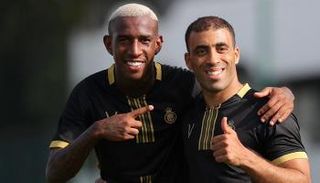 تاليسكا وعبدالرزاق حمدالله