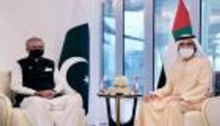 محمد بن راشد يلتقي الرئيس الباكستاني في إكسبو 2020 دبي