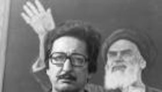 أبو الحسن بني صدر.. رئيس إيران الليبرالي الذي أزعج المتشددين