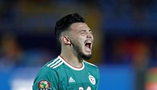 رامي بن سبعيني لاعب منتخب الجزائر