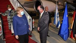 ميركل تصل إسرائيل في زيارة وداعية