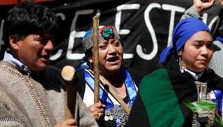 عناصر من هنود المابوتشي