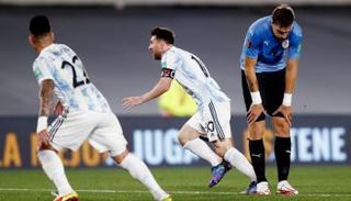 من مباراة الأرجنتين وأوروجواي