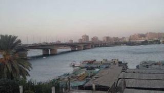 غواص يكشف مفاجأة حول حادث كوبري الساحل في مصر