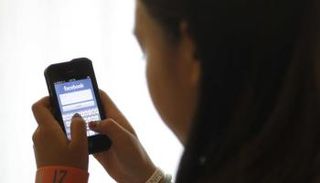 مخاوف متزايدة بشأن التأثير السلبي لفيسبوك