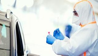 إجراء فحص لفيروس كورونا في ألمانيا