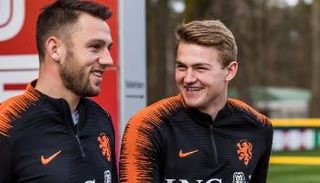 ستيفان دي فريج وماتياس دي ليخت