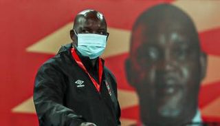 بيتسو موسيماني مدرب الأهلي المصري 