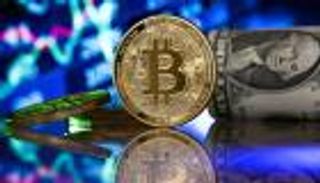 بيتكوين تهوي 4%.. العملة الرقمية تبحث عن منشطات