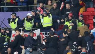 أعمال شغب في ملعب ويمبلي