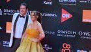 مهرجان الجونة.. بشرى تخطف الأنظار باللون الأصفر