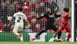 بعد 28 يوما.. لعنة محمد صلاح تضرب حارس ميلان