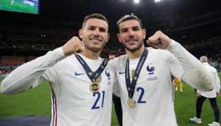 لوكاس هيرنانديز وشقيقه ثيو