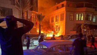 صورة من الحريق في حي الأندلس بطرابلس ليبيا 