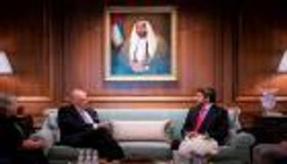 عبدالله بن زايد خلال لقاء نظيره اليوناني: العلاقات تشهد تطورا