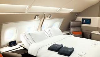 أحد أجنحة طائرة سنغافورة الفخمة