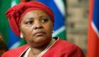 لفترة قصيرة.. محاربون قدماء يحتجزون وزيرة دفاع جنوب أفريقيا