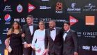 مهرجان الجونة.. عائلة أحمد السقا تشاركه التكريم السينمائي الكبير