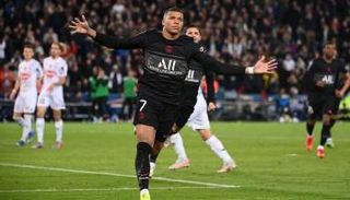 كيليان مبابي نجم باريس سان جيرمان