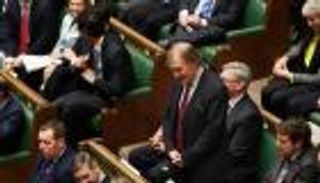 الإرهاب يطعن الحرية 17 مرة.. نائب بريطاني يدفع ثمن مواقفه