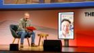 "إيلون ماسك" في ظهور مفاجئ: فولكسفاجن أكبر منافس لـ"تسلا"