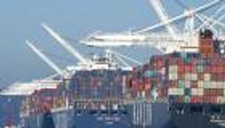 اختناقات "سلاسل التوريد" العالمية.. من يدفع ثمن الأزمة؟