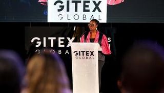 أورسولا أوسو-إيكوفول وزيرة الاتصالات والتحول الرقمي في غانا