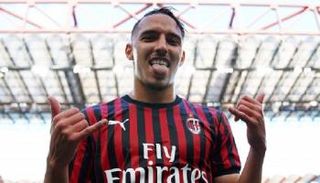 إسماعيل بن ناصر نجم ميلان 