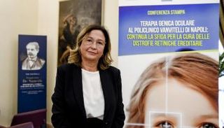 فرانشيسكا سيمونيلي أستاذة طب وجراحة العيون في عيادة جامعة فانفيتيلي