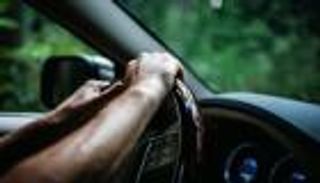 5 أسباب تؤدي لعطل أو إعاقة عجلة القيادة.. عالجها فورا