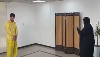 مواجهة والدة أحد الضحايا مع إرهابي داعشي 