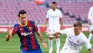 صورة.. كرة خاصة لكلاسيكو ريال مدريد ضد برشلونة