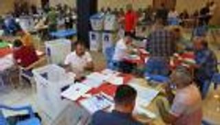 سيناريوهات التحالفات بالعراق.. مغازلة الصدر وعقبة "الحشد الشعبي"