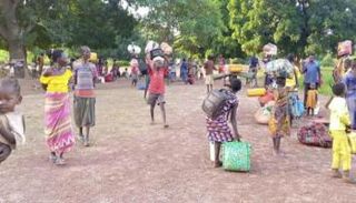 مواطنون يغادرون منطقة طمبرة بسبب أعمال العنف