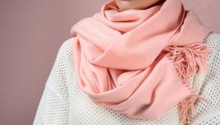 بعد الغسل ينبغي تجفيف الكشمير بوضعه في المجفف في وضع الهواء البارد