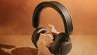 سماعة لاسلكية بالطاقة الشمسية.. هل تنفد البطارية؟