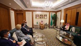 جانب من لقاء وزير الخارجية السعودي ومالي