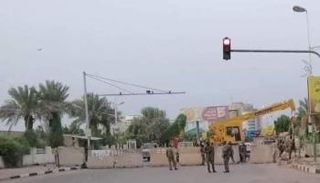 الجيش يغلق محيط قيادته في الخرطوم