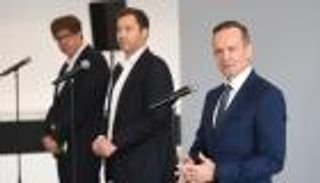 هدية نيكولاس وصدمة ميركل.. برنامج طموح لمفاوضات حكومة ألمانيا