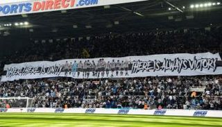 جماهير نيوكاسل في ملعب سانت جيمس بارك