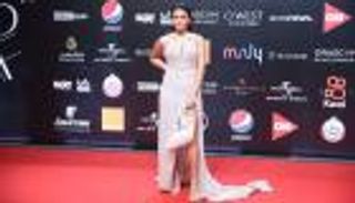 ختام مهرجان الجونة.. إطلالة جريئة لأسماء جلال